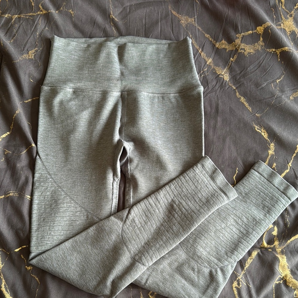Alphalete Heather Gray Active Leggings - Picture 2 of 2